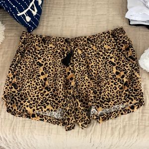 Elastic Band Front Tie Shorts